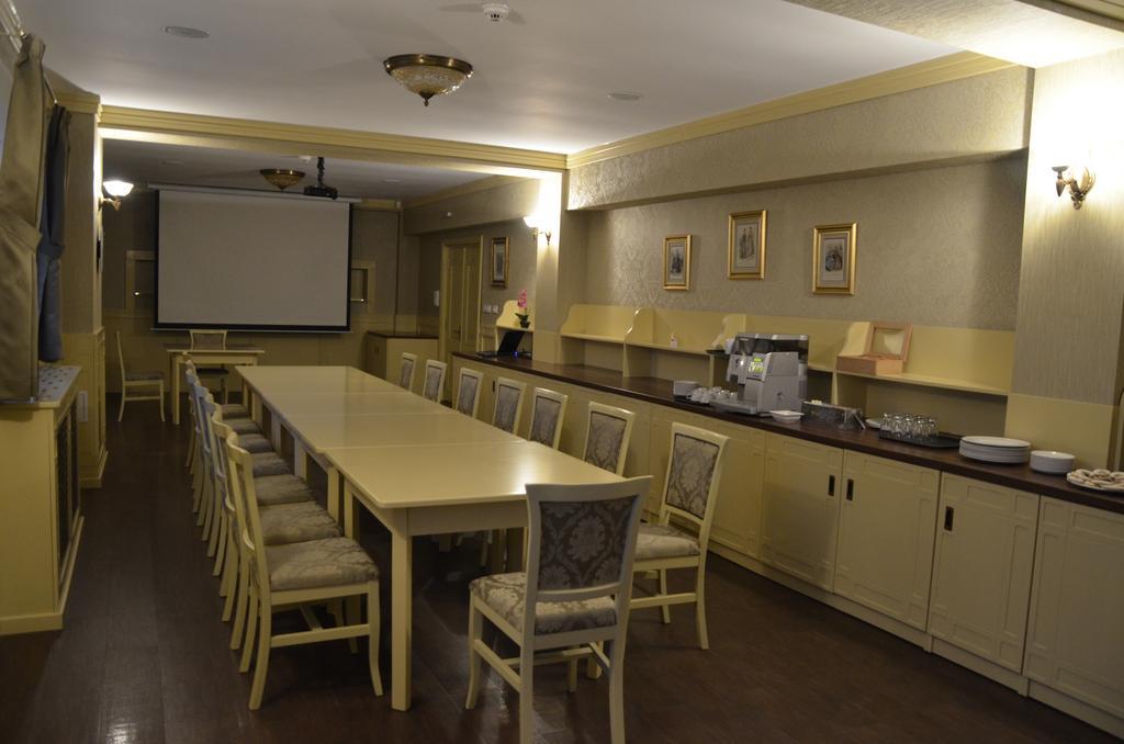 Hotel Bohemia Bacău Eksteriør billede